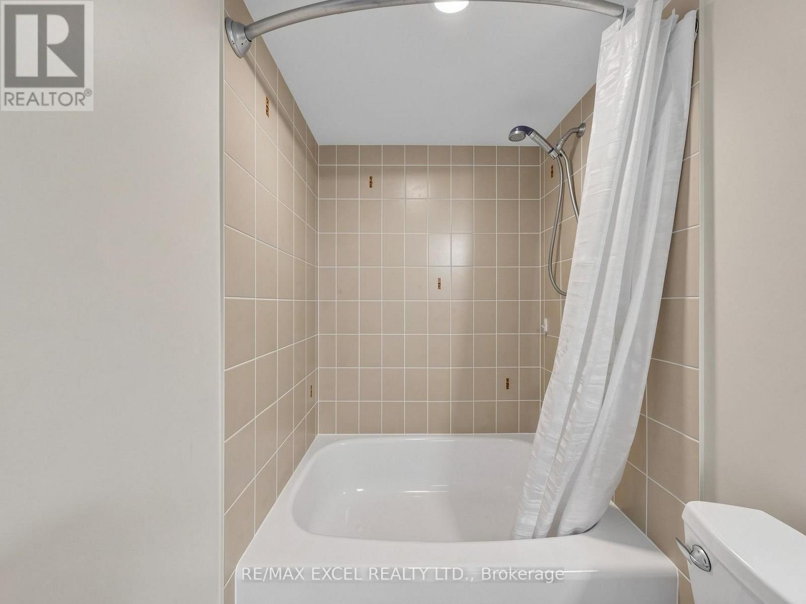 711 - 920 SHEPPARD AVENUE WEST Image 27