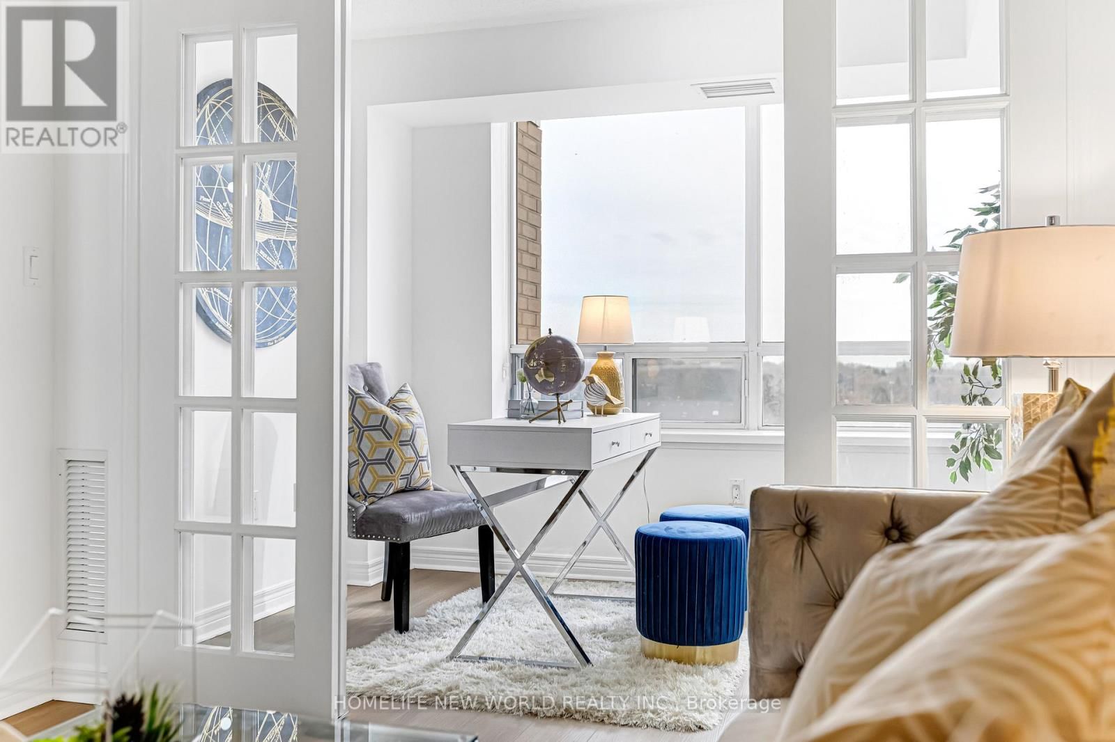 908 - 88 GRANDVIEW WAY Image 18