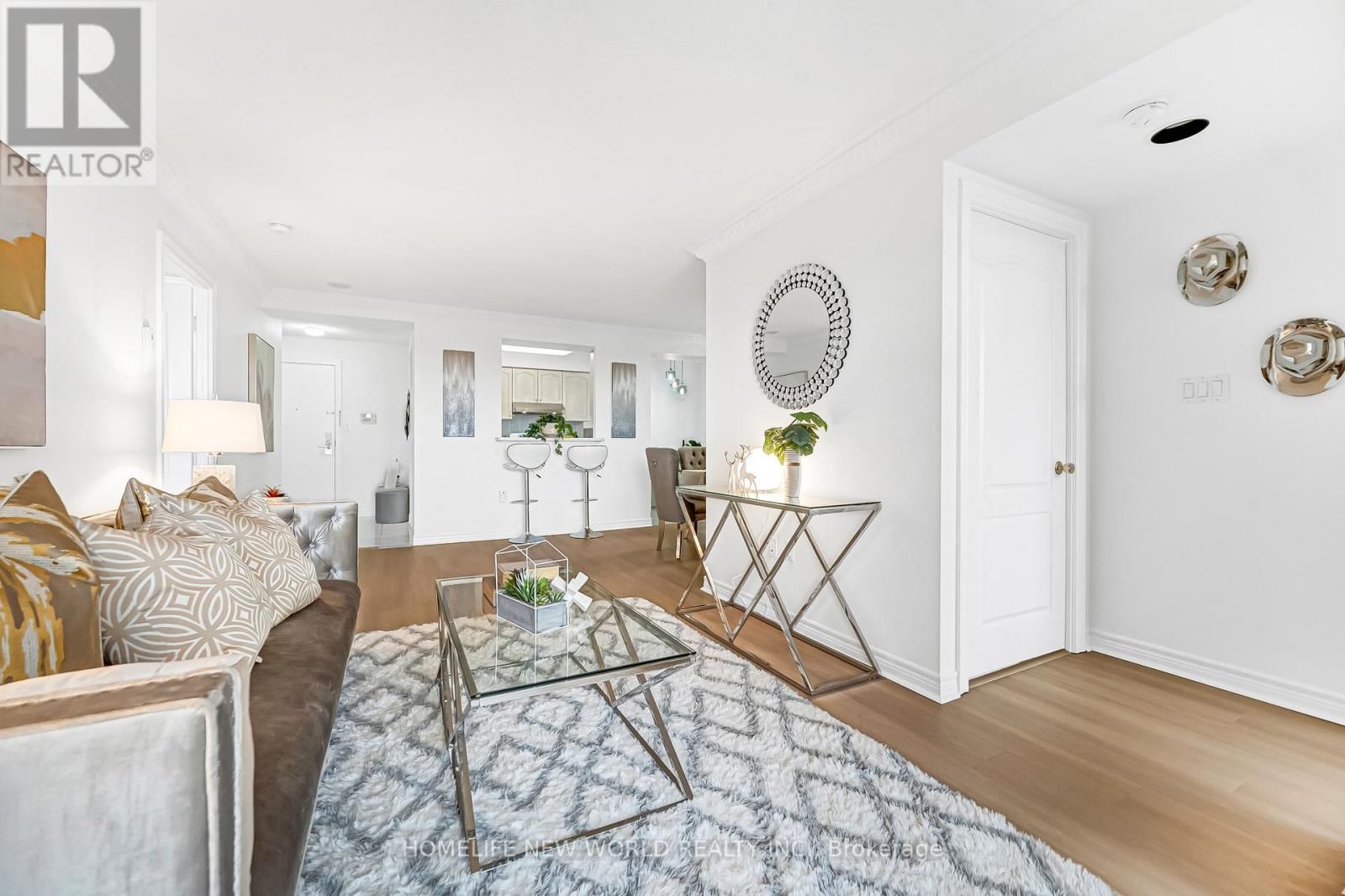 908 - 88 GRANDVIEW WAY Image 23