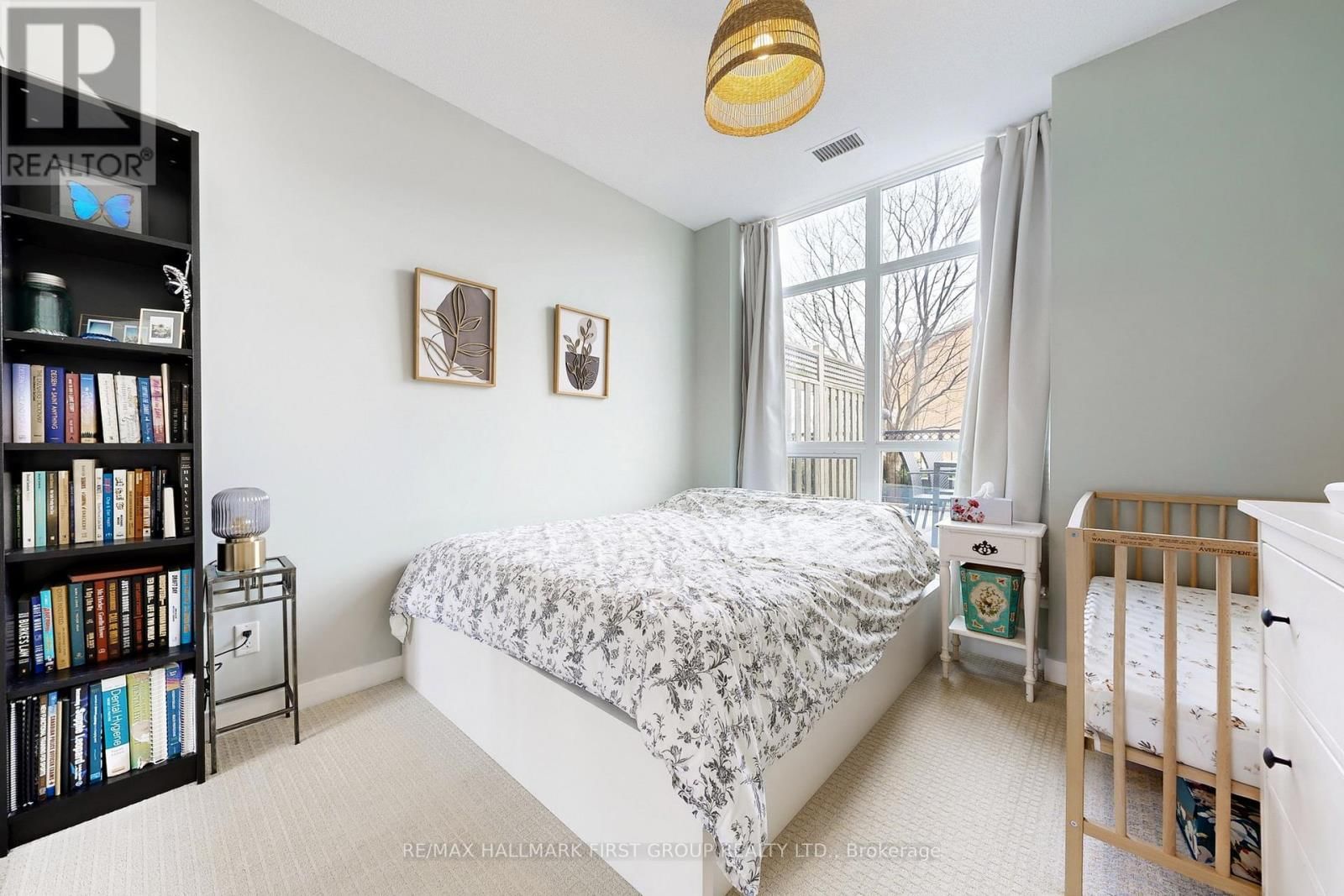 127 - 120 DALLIMORE CIRCLE Image 14