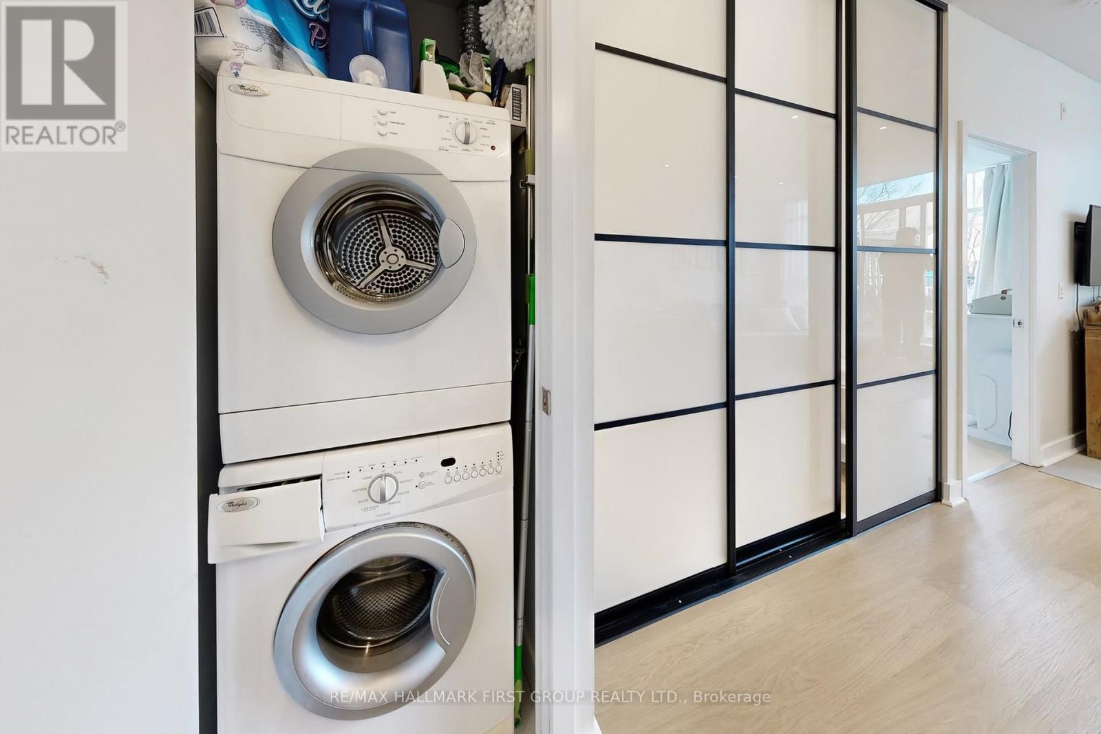 127 - 120 DALLIMORE CIRCLE Image 19