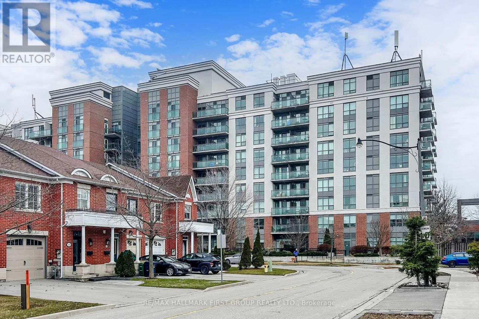 127 - 120 DALLIMORE CIRCLE Image 2