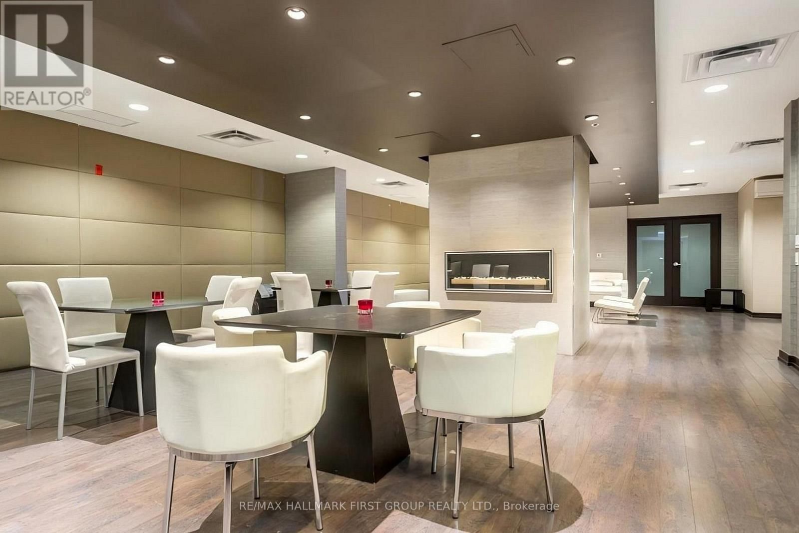 127 - 120 DALLIMORE CIRCLE Image 30