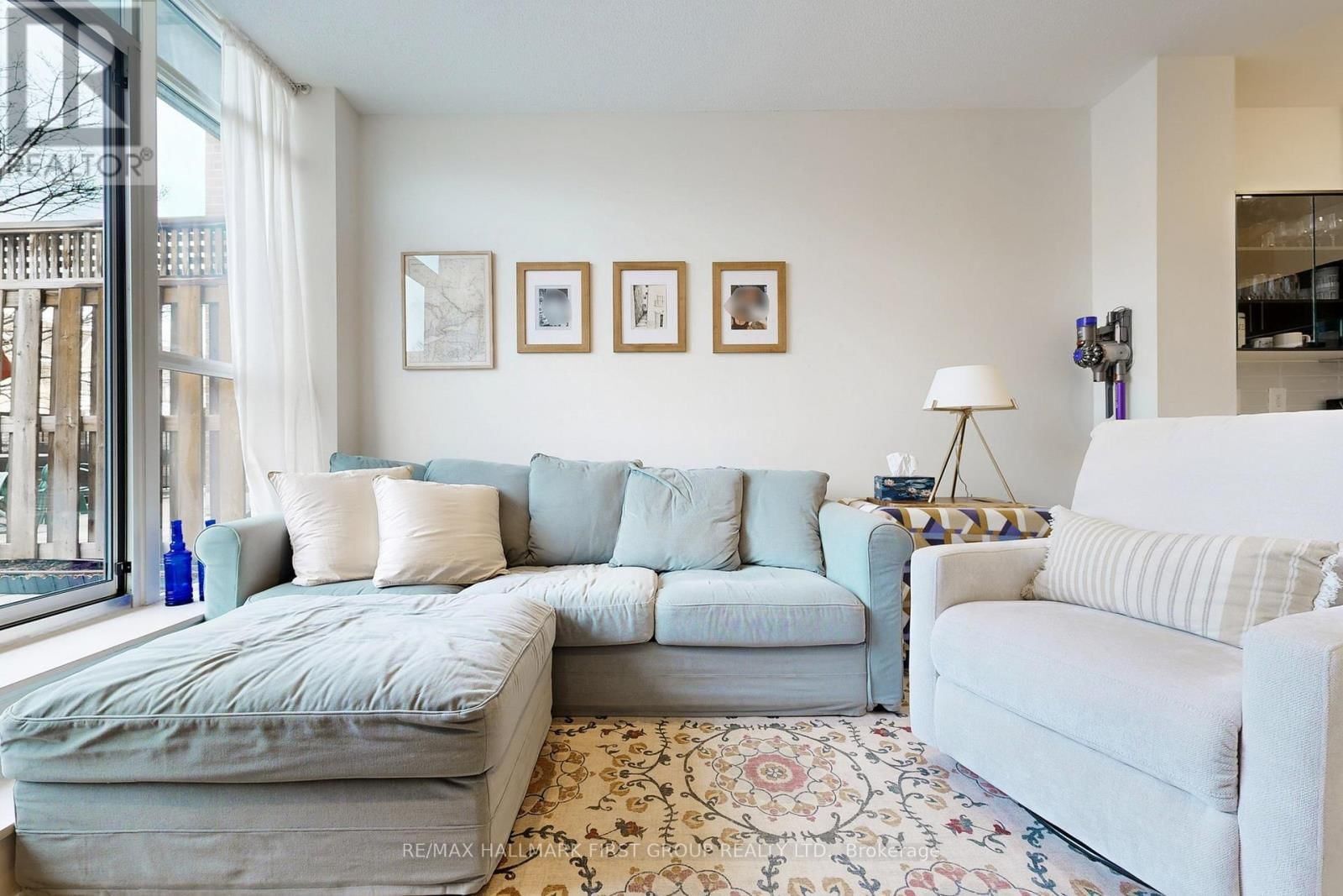 127 - 120 DALLIMORE CIRCLE Image 4