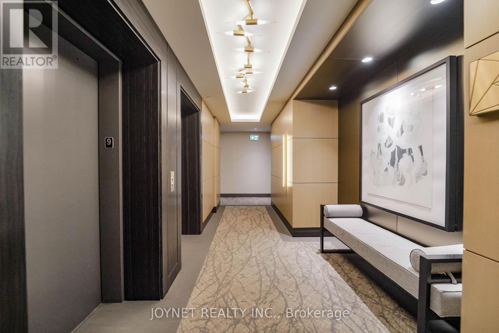 918 - 1 EDGEWATER DRIVE Image 10