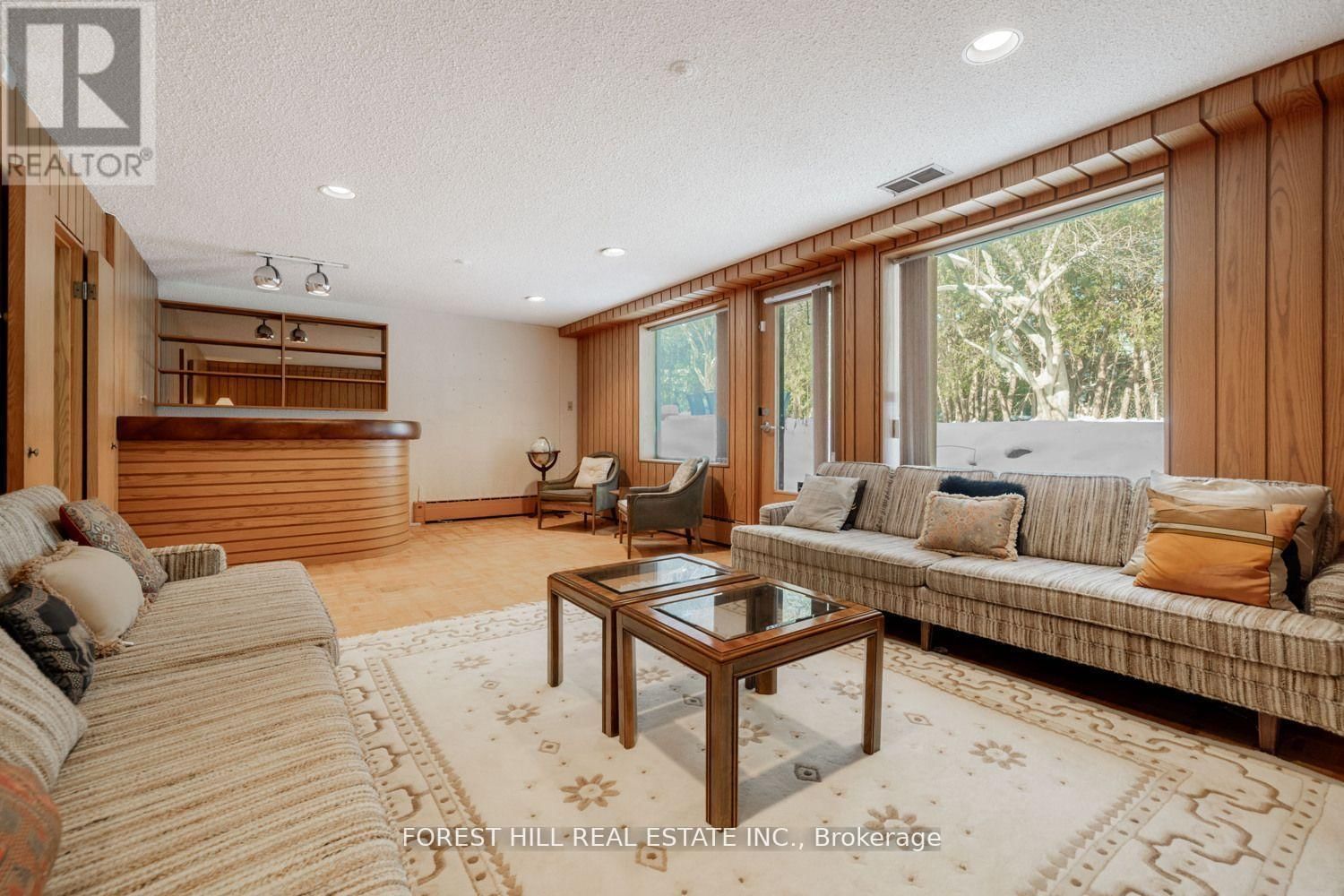 5 BACHELOR PLACE Image 18