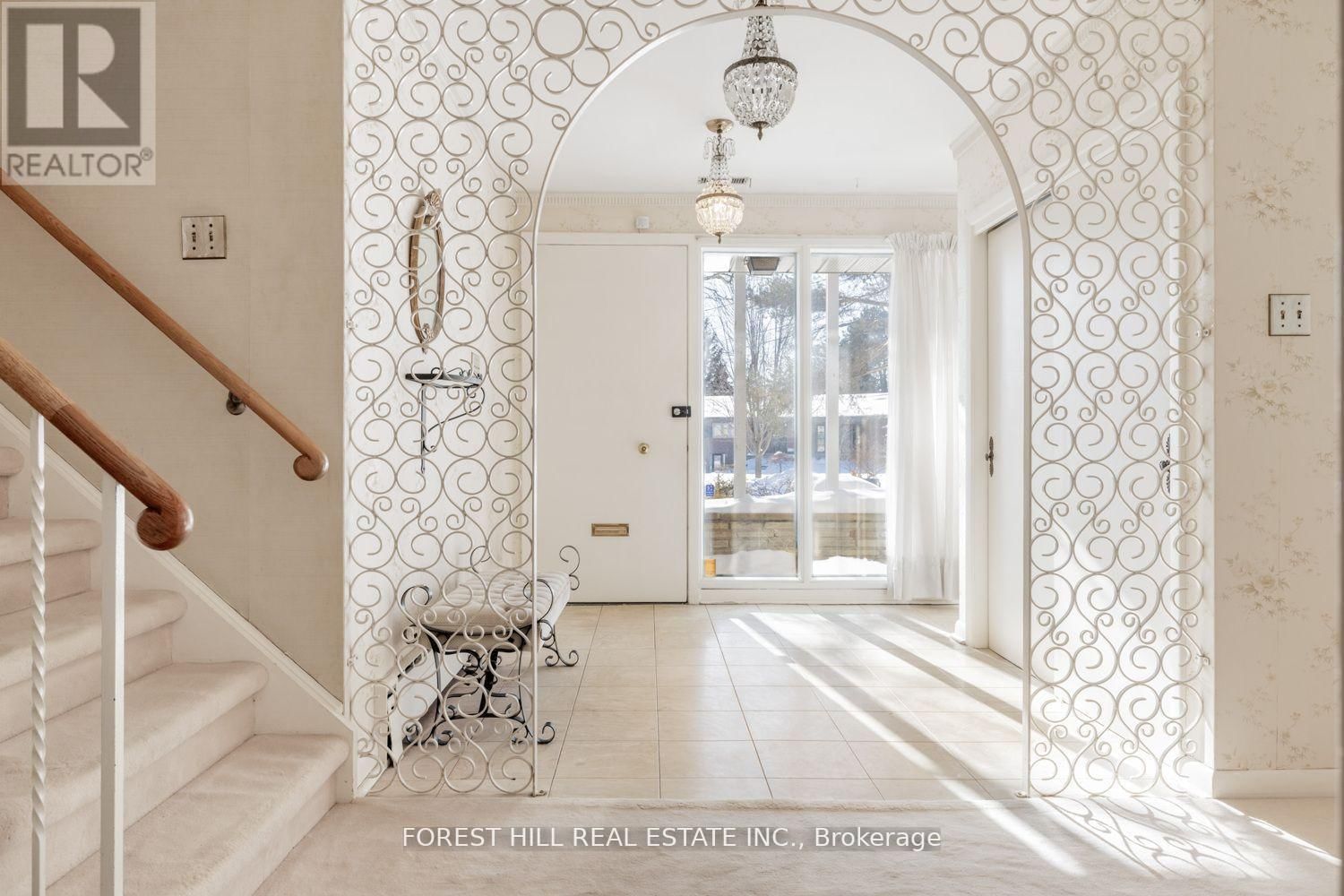 5 BACHELOR PLACE Image 2