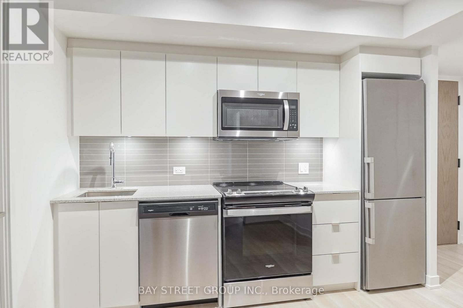 231 - 30 TRETTI WAY Image 16