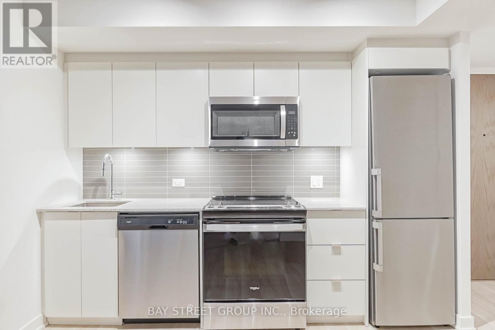 231 - 30 TRETTI WAY Image 17