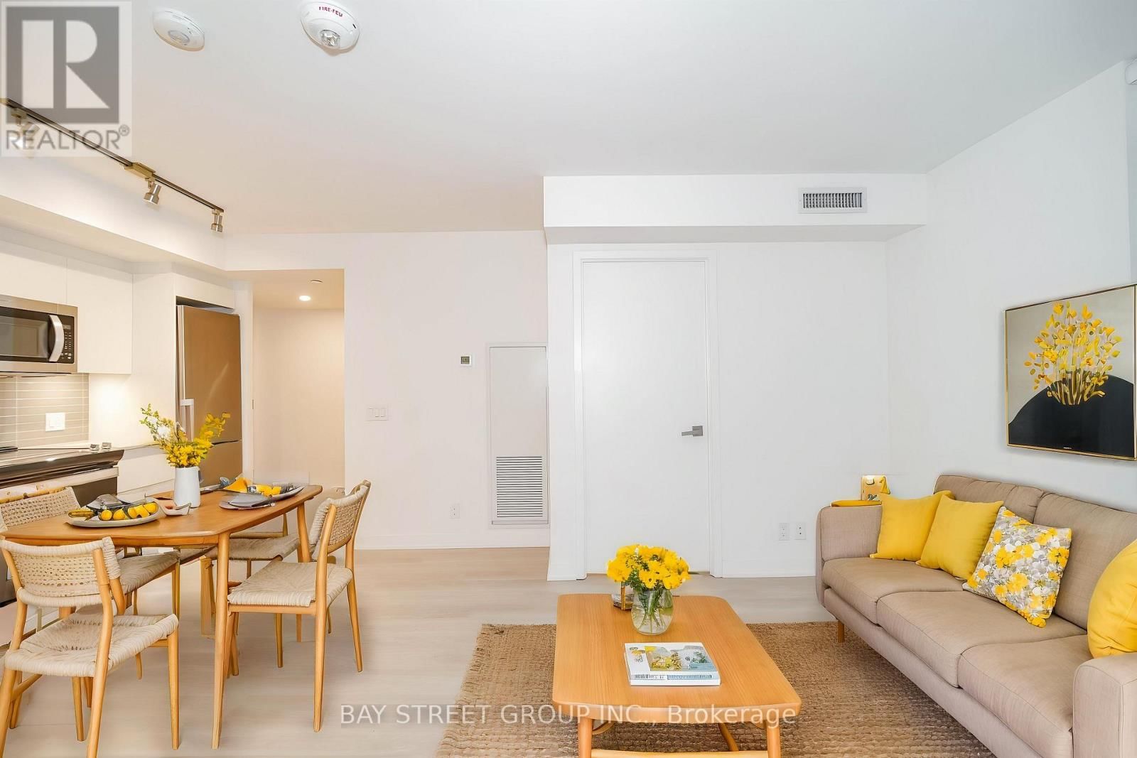 231 - 30 TRETTI WAY Image 25