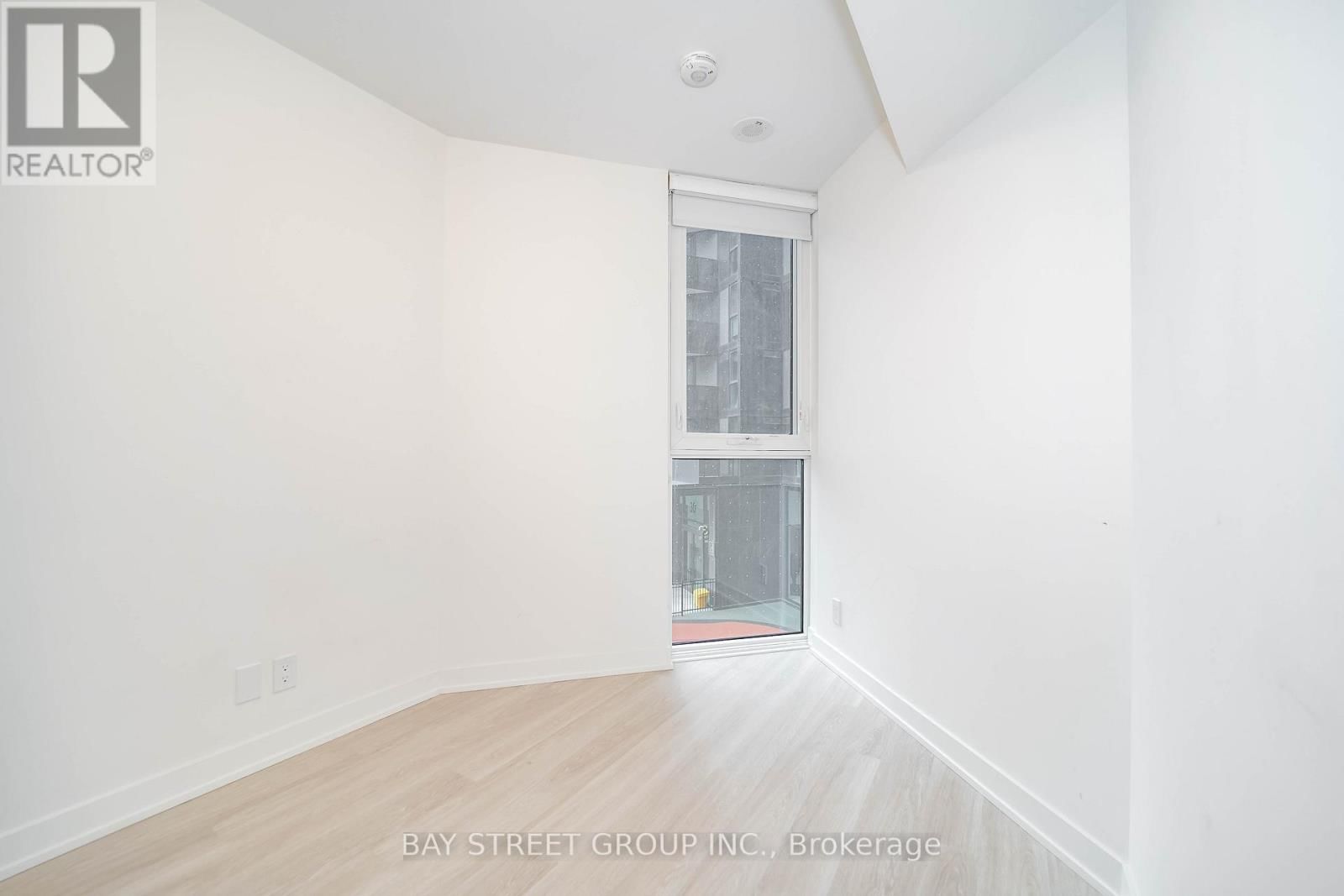 231 - 30 TRETTI WAY Image 29