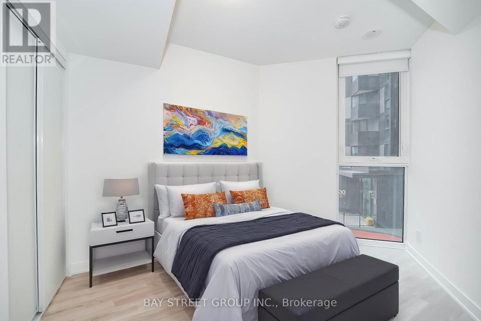 231 - 30 TRETTI WAY Image 33