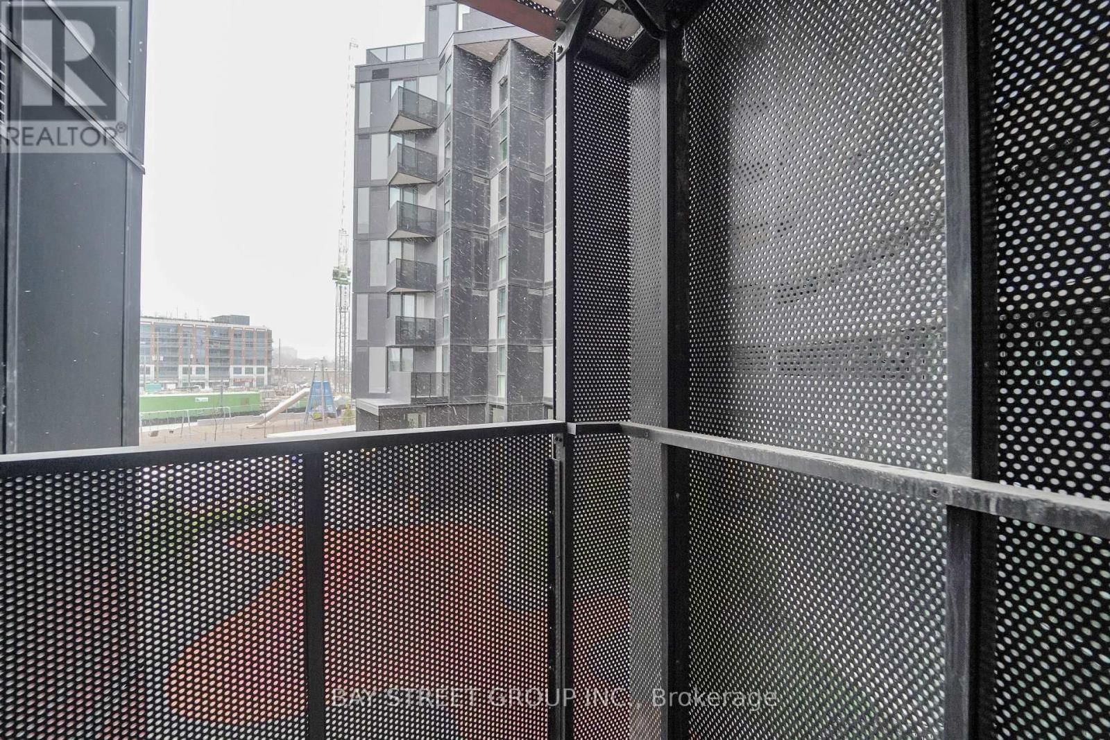 231 - 30 TRETTI WAY Image 41