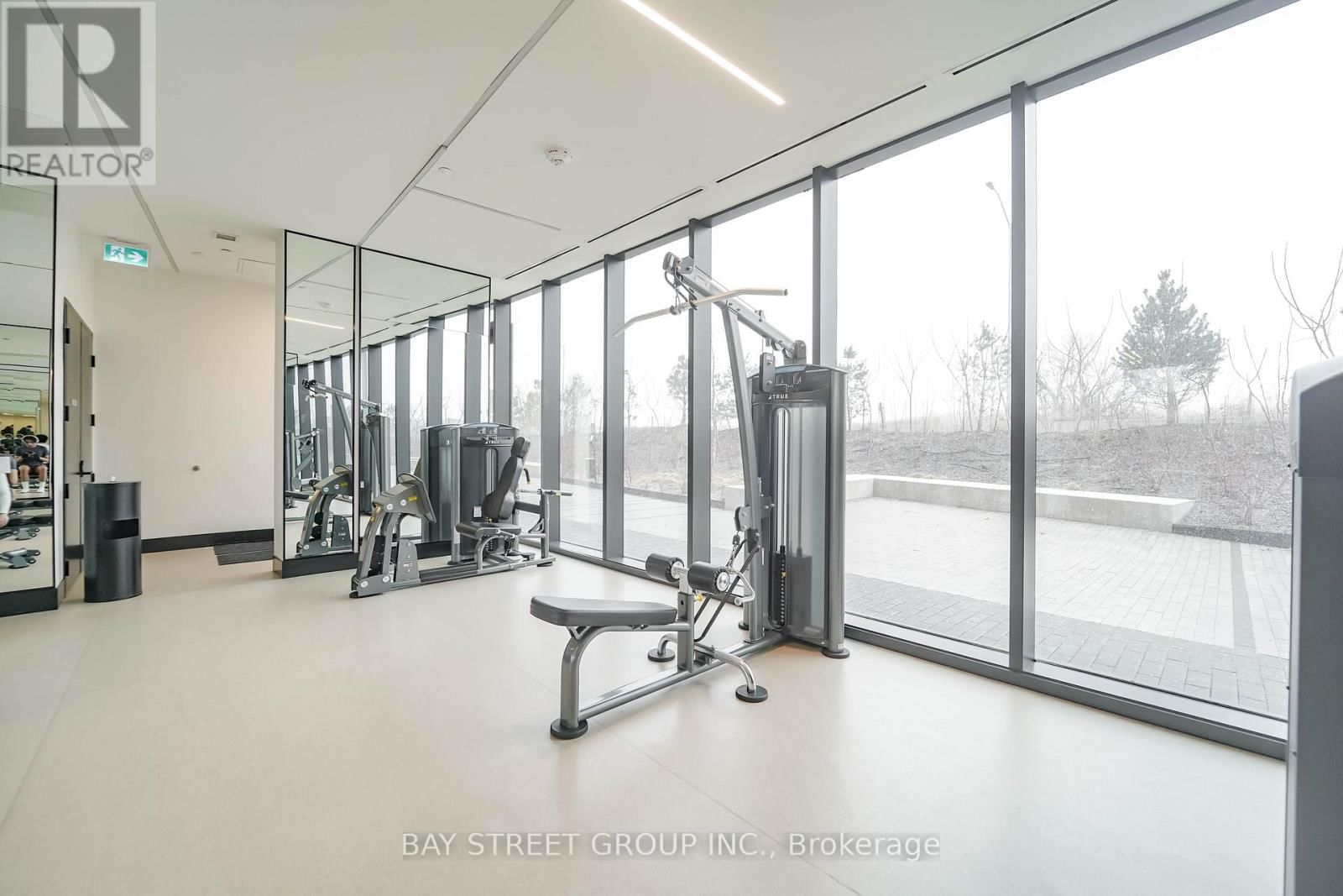 231 - 30 TRETTI WAY Image 5