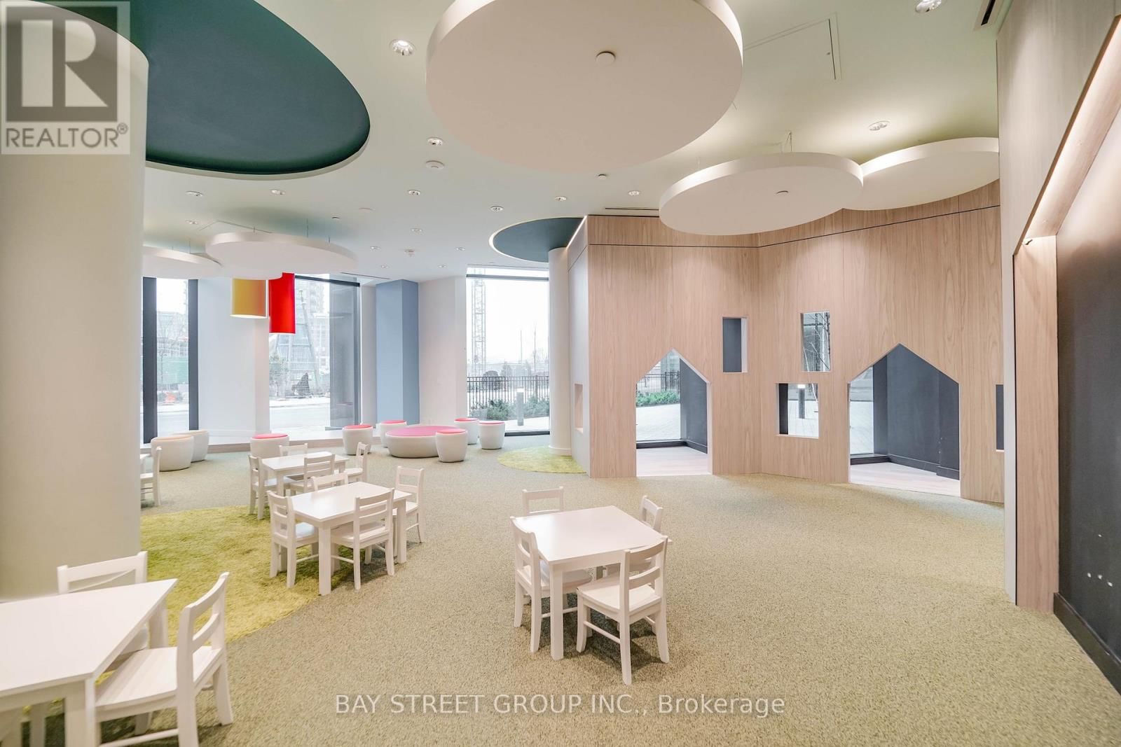 231 - 30 TRETTI WAY Image 7