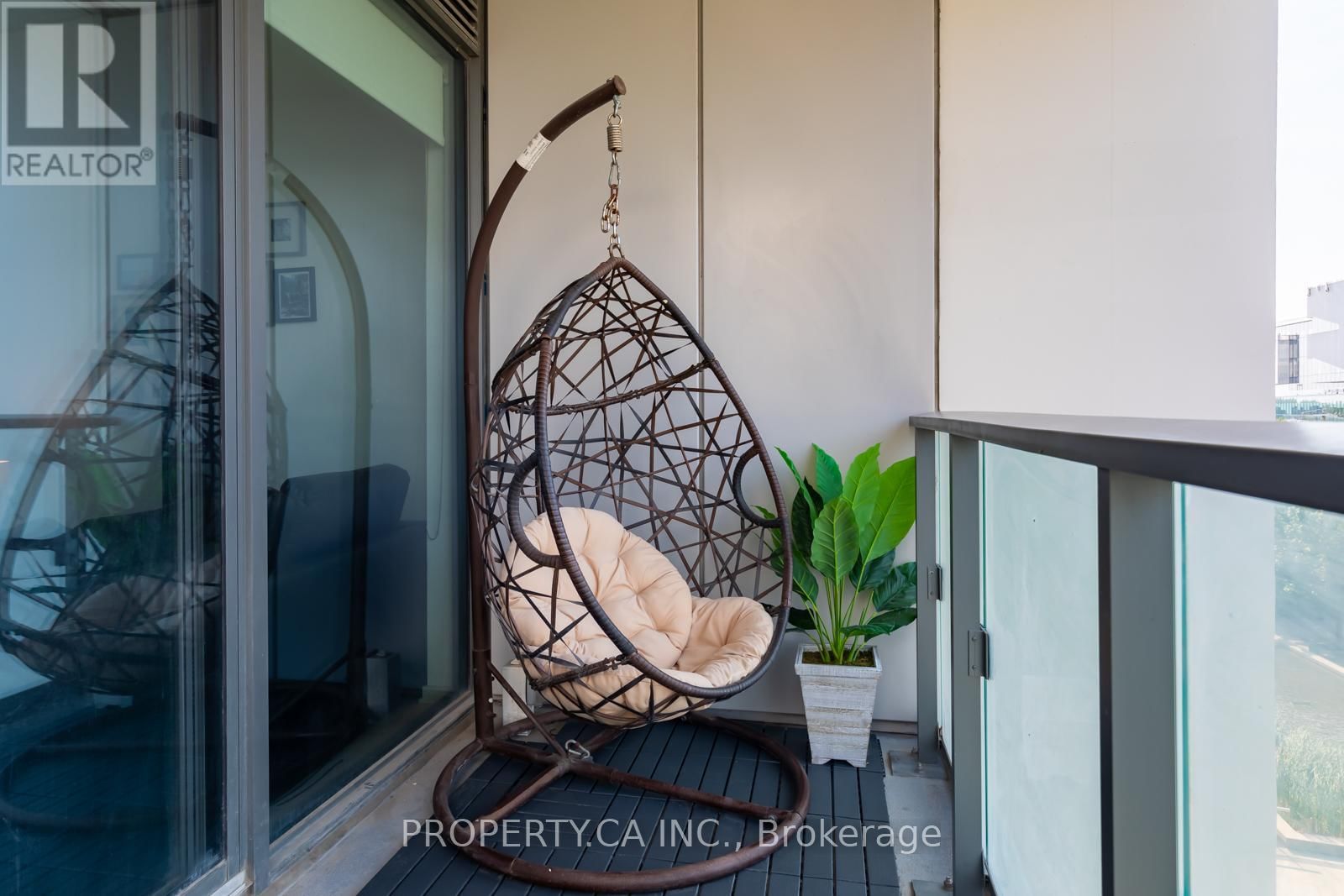 324 - 12 BONNYCASTLE STREET Image 32