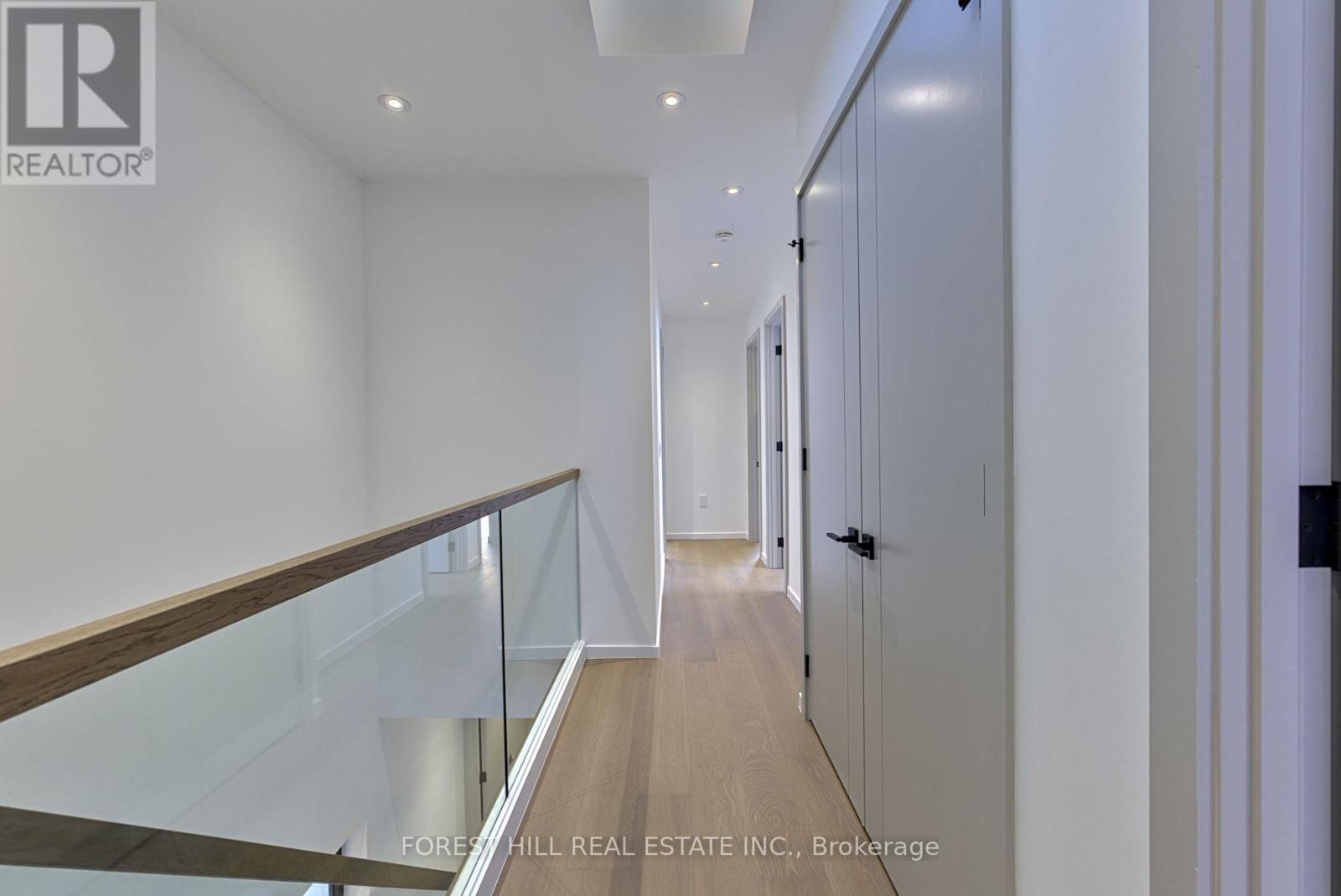 42 CAMERON AVENUE Image 16