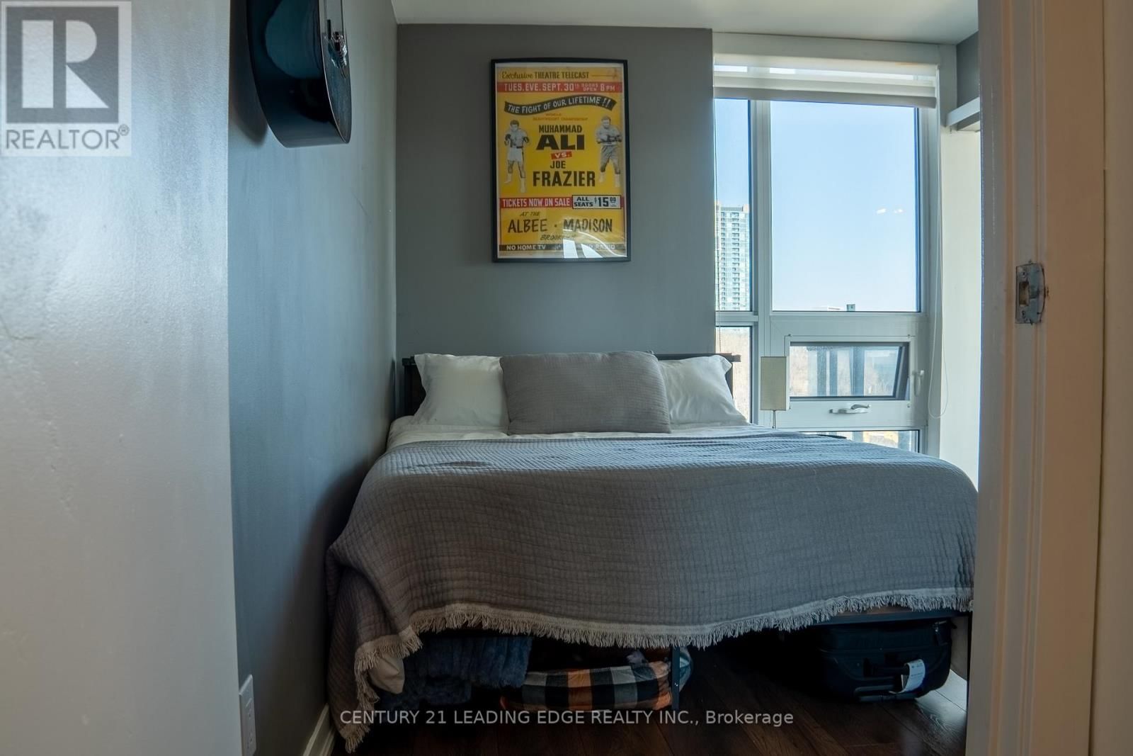 301 - 51 EAST LIBERTY STREET Image 15