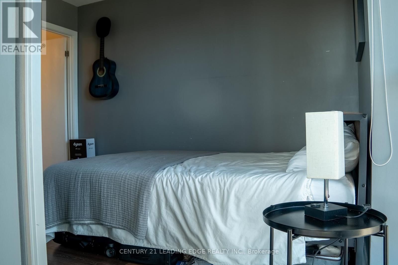 301 - 51 EAST LIBERTY STREET Image 16