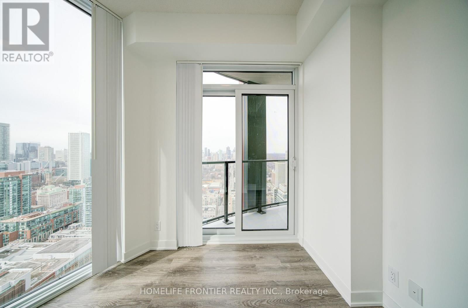 4212 - 180 FRONT STREET EAST Image 17