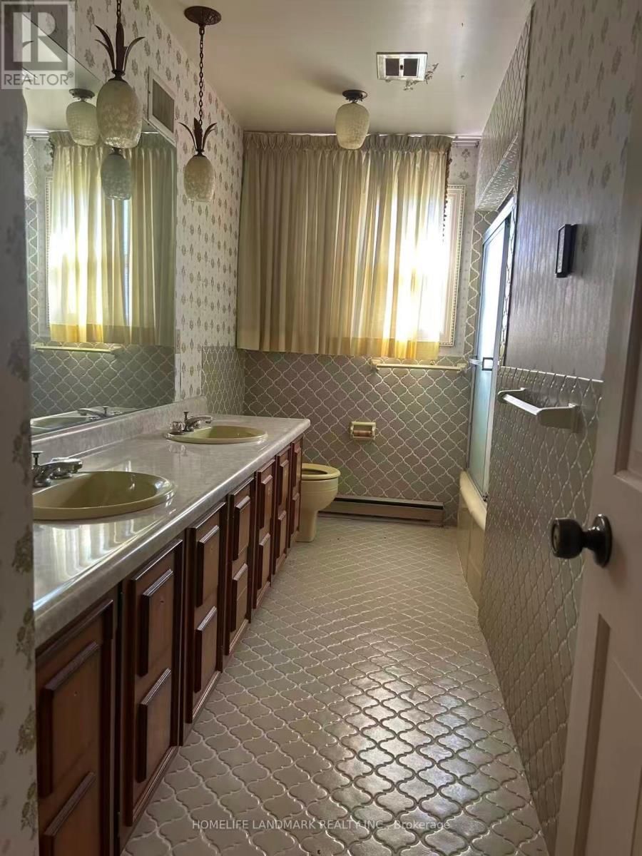 2 ROYAL OAK DRIVE Image 6