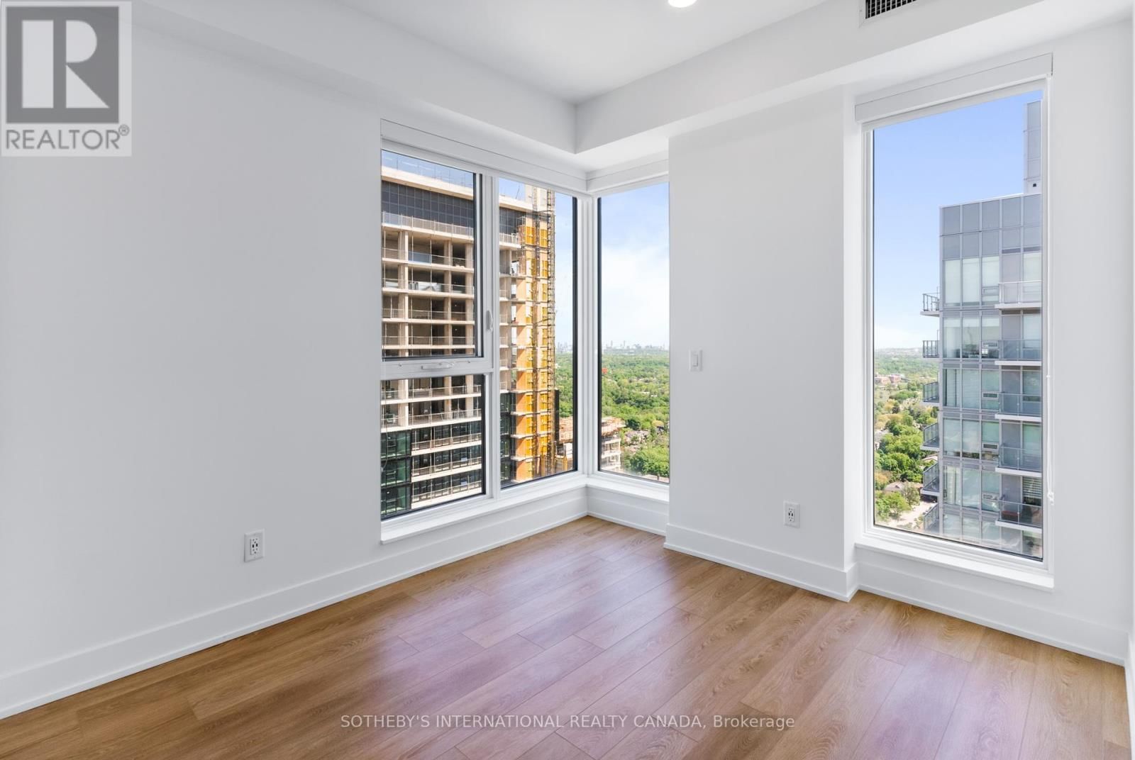 1601 - 200 REDPATH AVENUE Image 12