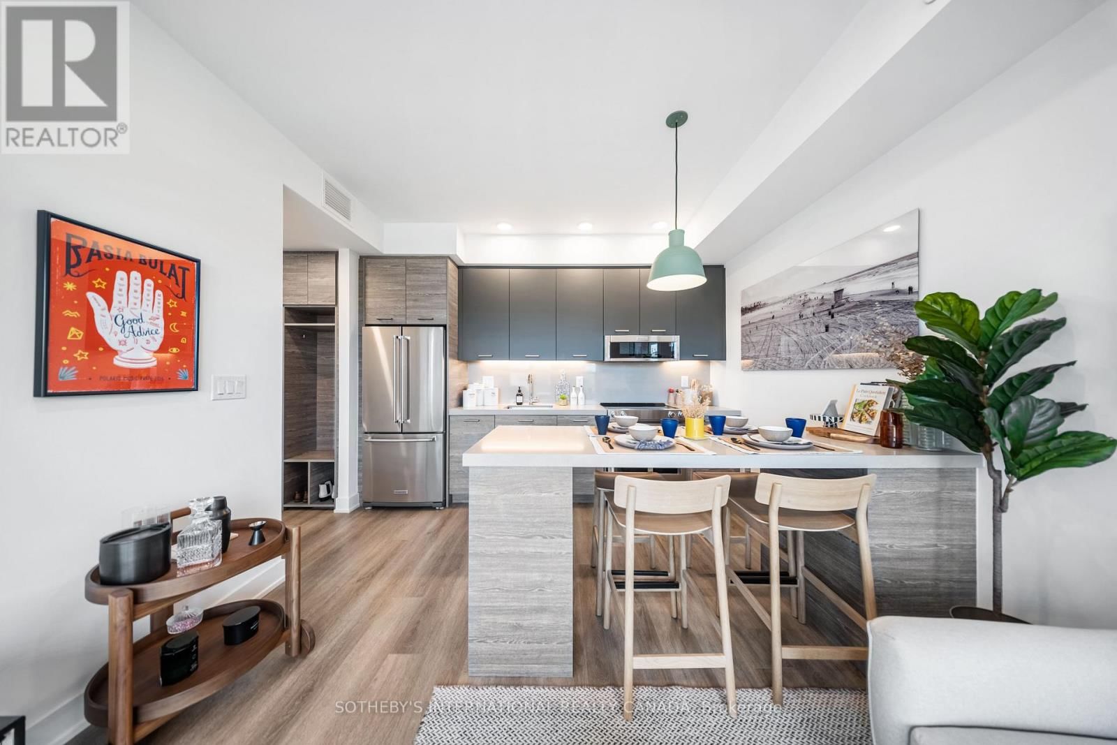 414 - 484 SPADINA AVENUE Image 11