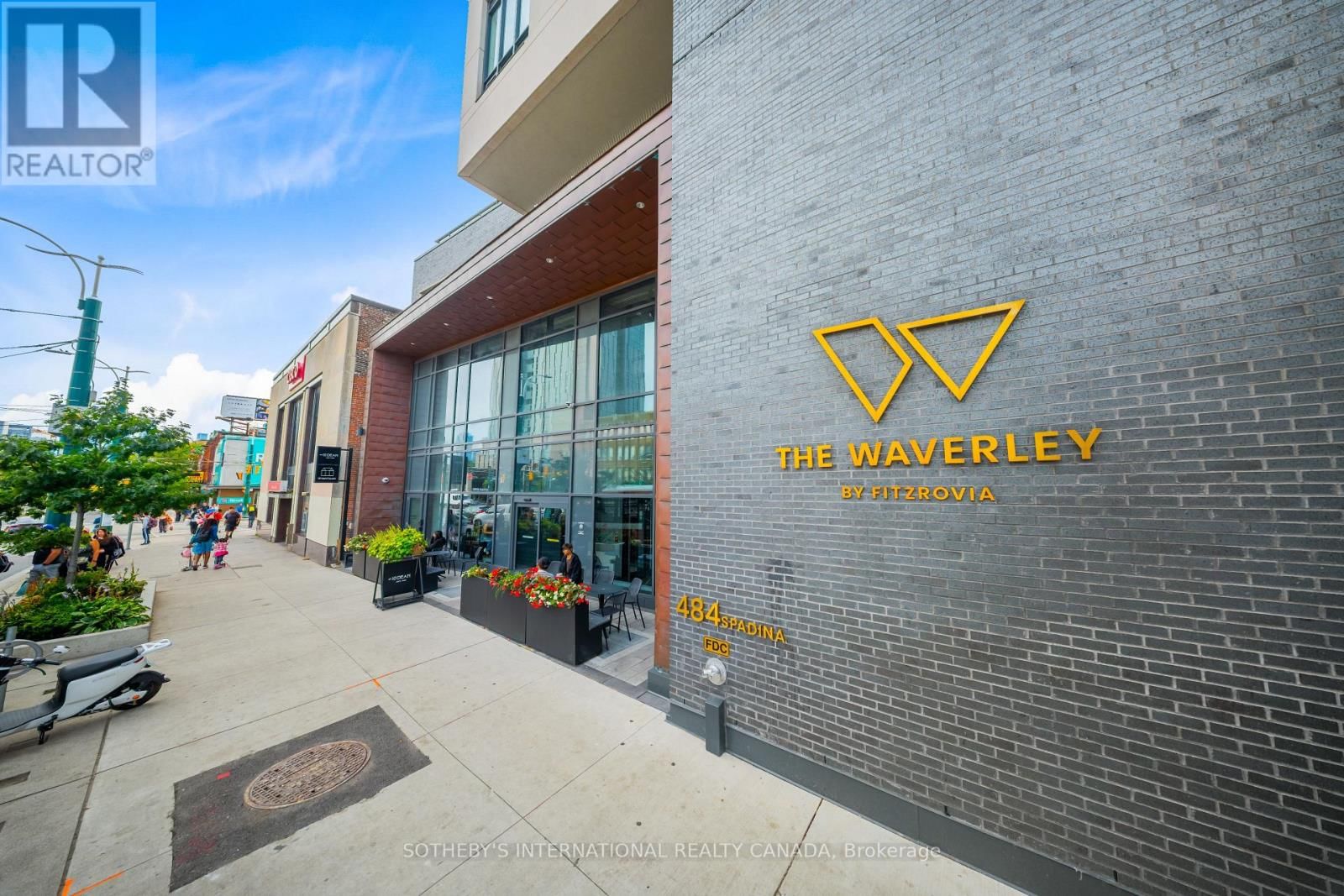 414 - 484 SPADINA AVENUE Image 23