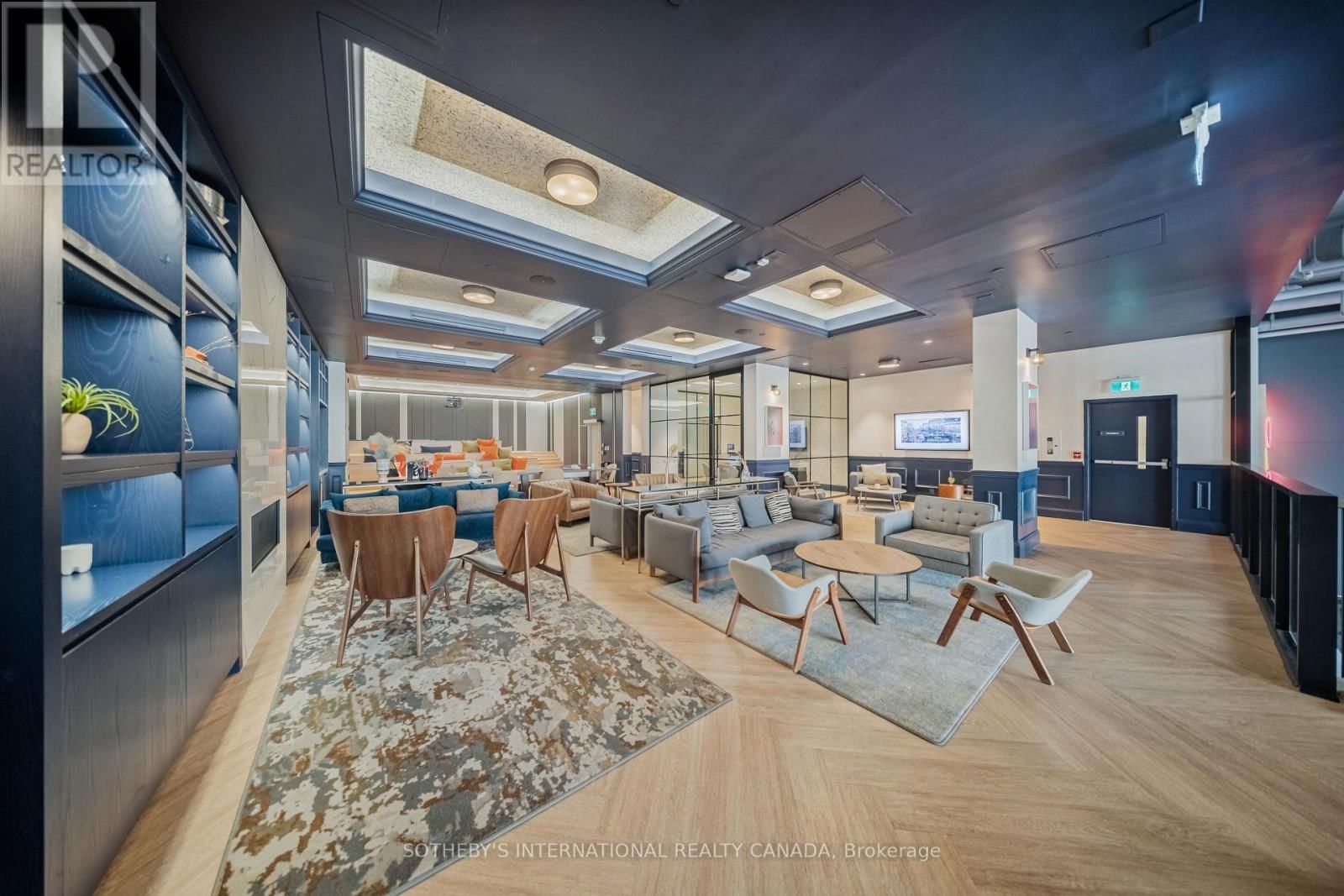 414 - 484 SPADINA AVENUE Image 29