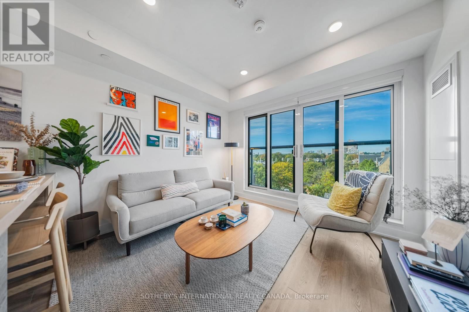 414 - 484 SPADINA AVENUE Image 6