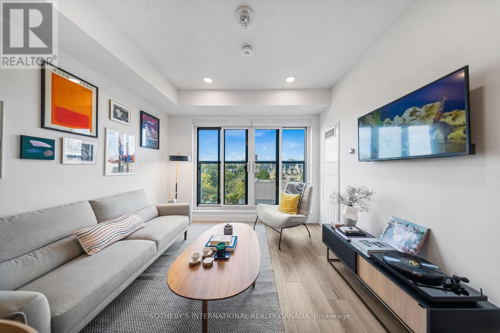 414 - 484 SPADINA AVENUE Image 7