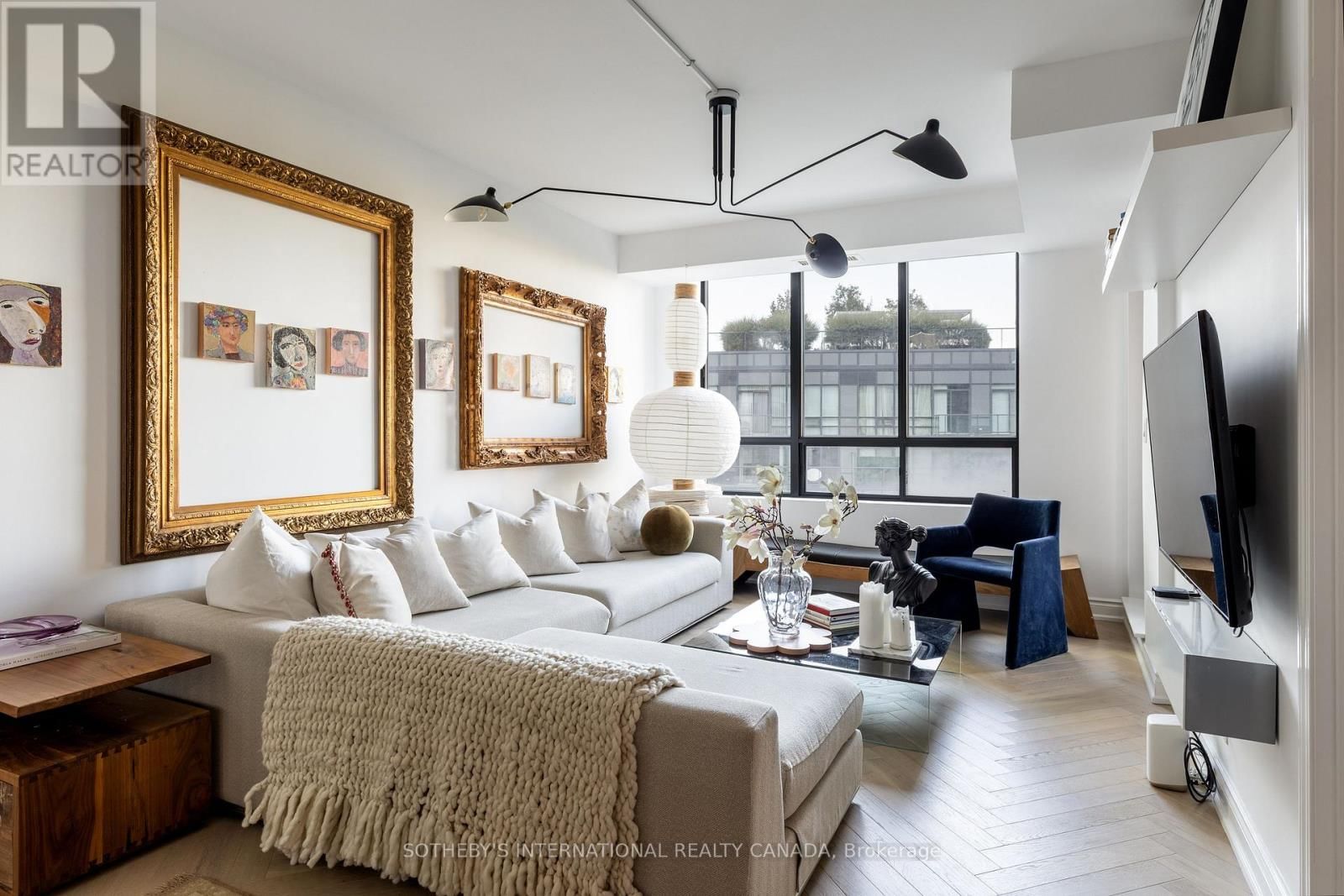 801 - 20 COLLIER STREET Image 1