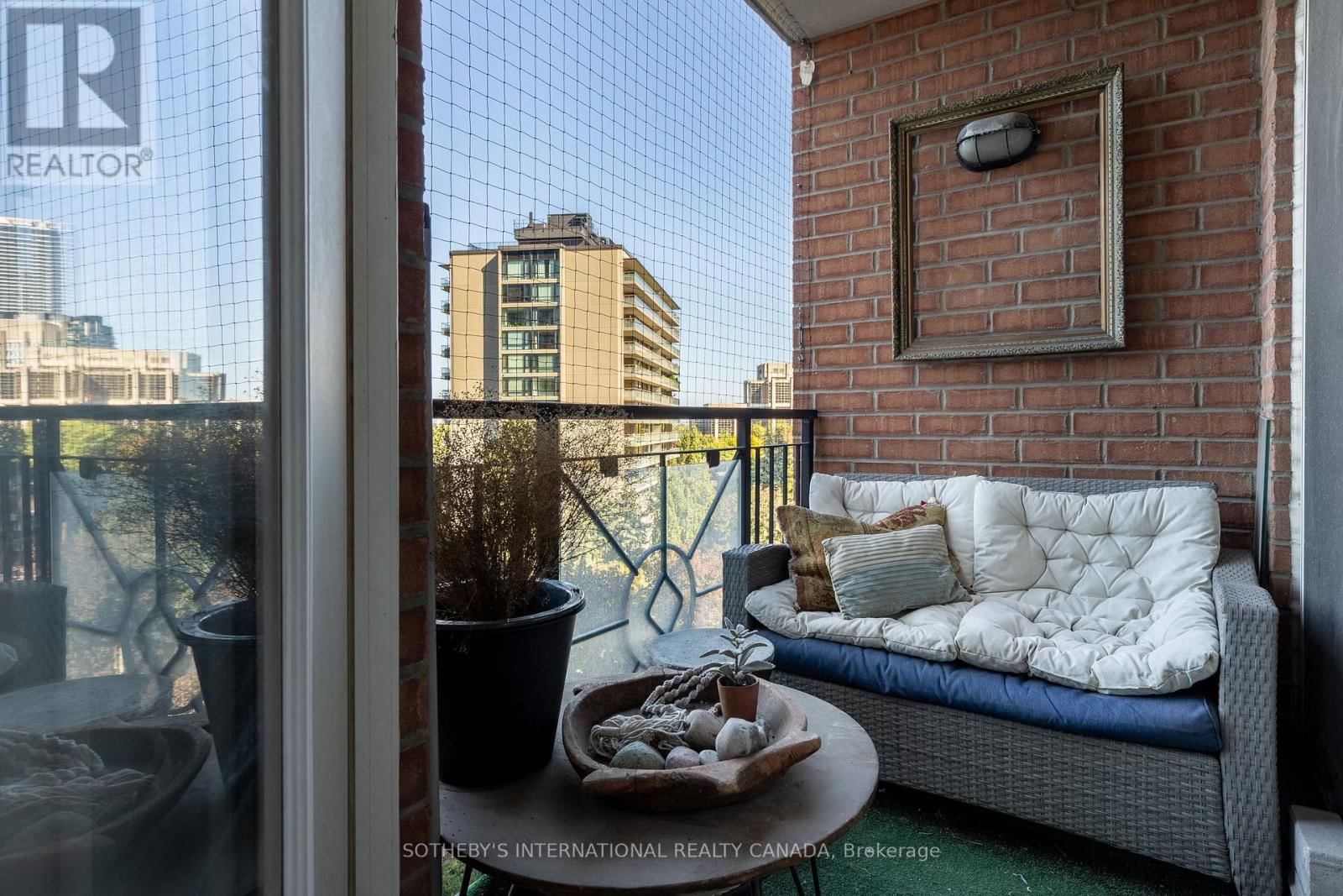 801 - 20 COLLIER STREET Image 11