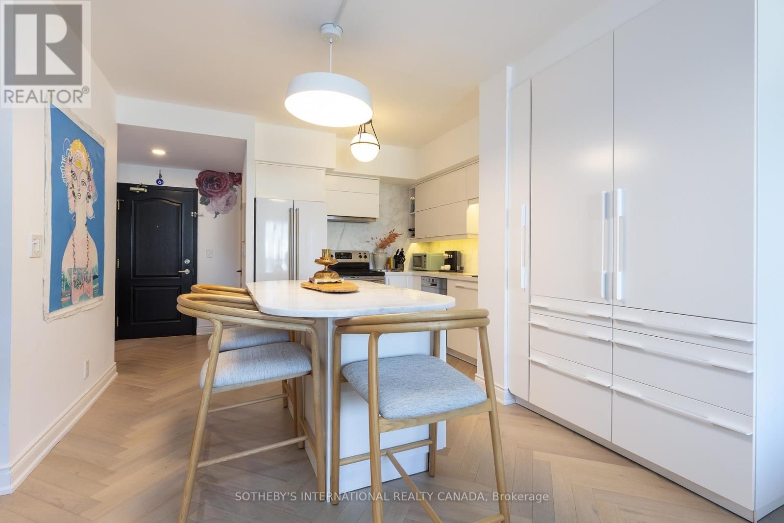 801 - 20 COLLIER STREET Image 4