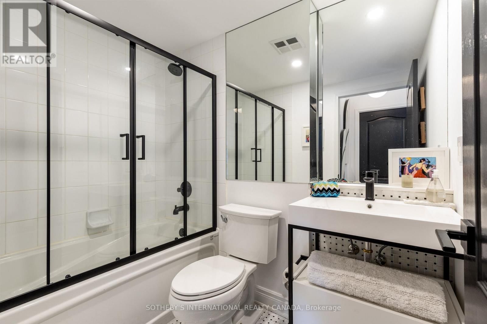 801 - 20 COLLIER STREET Image 7