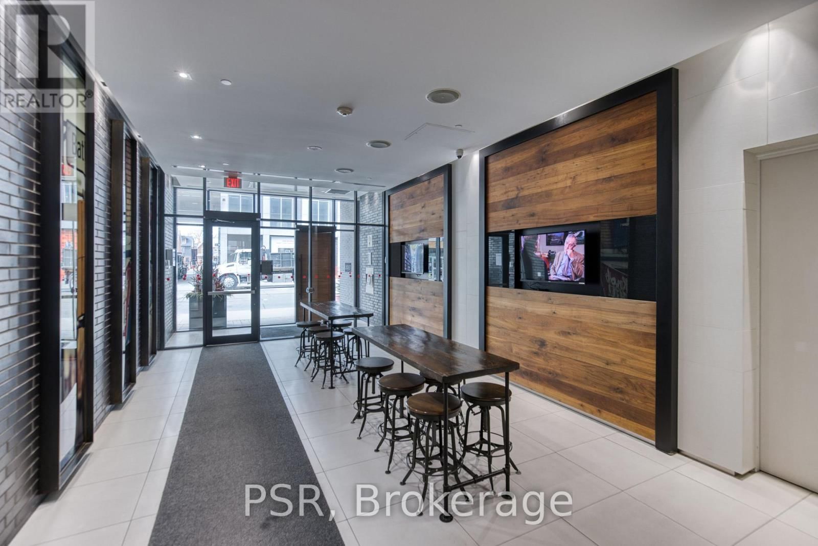 321 - 783 BATHURST STREET Image 33