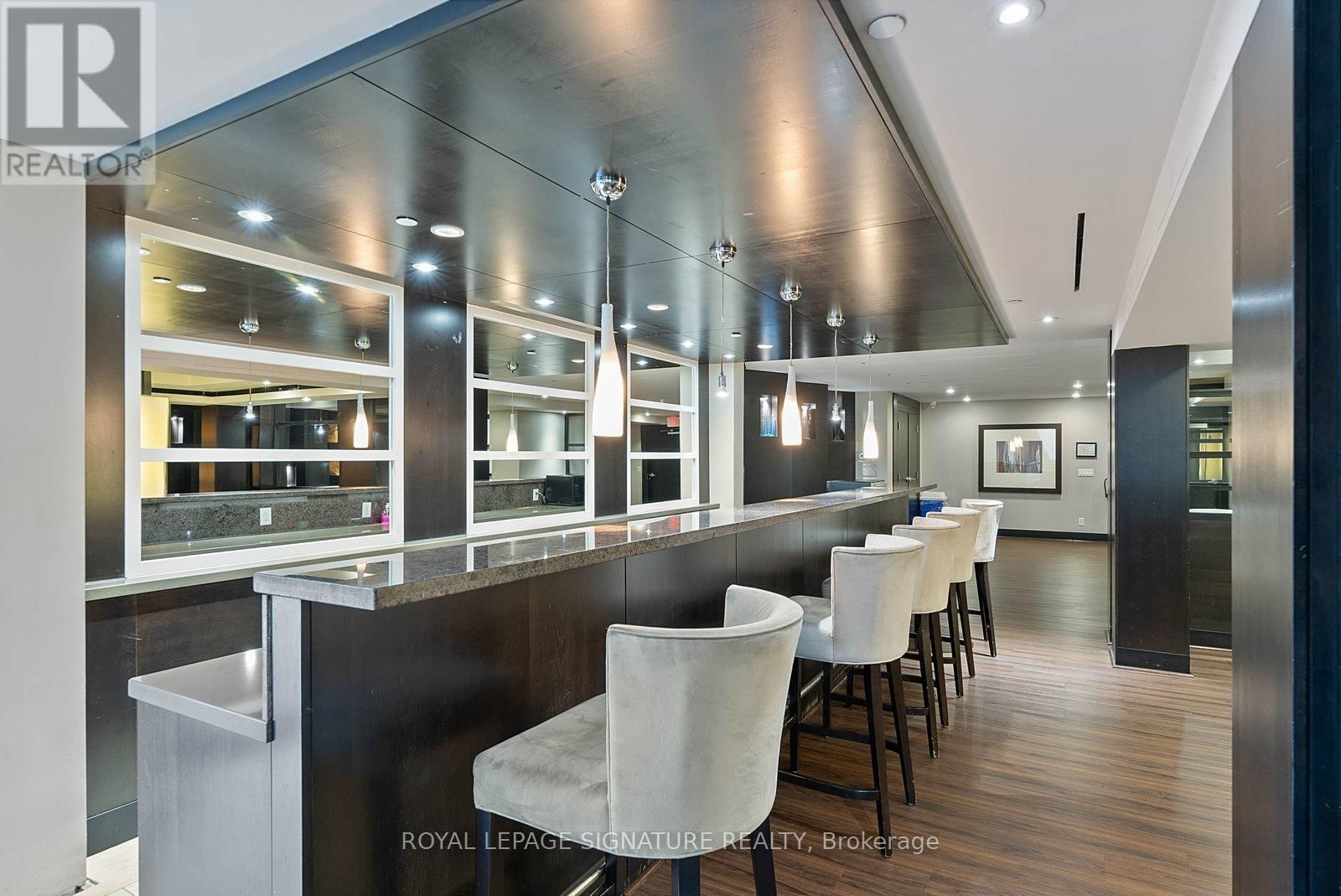 PH11 - 18 YONGE STREET Image 21