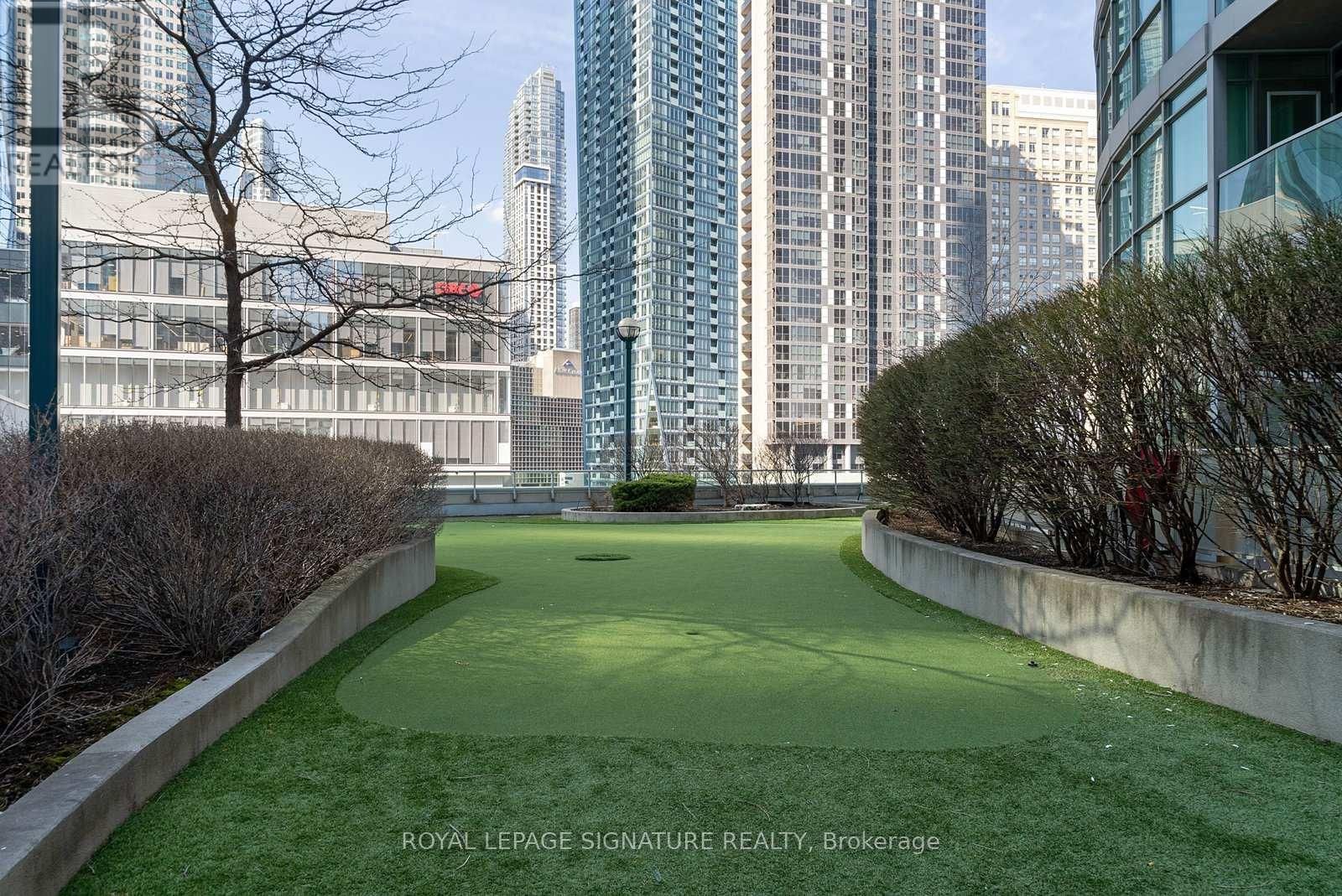 PH11 - 18 YONGE STREET Image 23