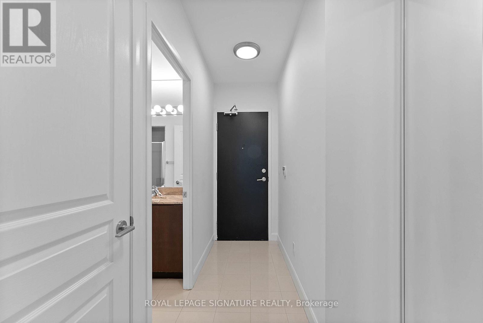 PH11 - 18 YONGE STREET Image 9