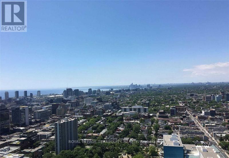 PH101 - 426 UNIVERSITY AVENUE Image 18