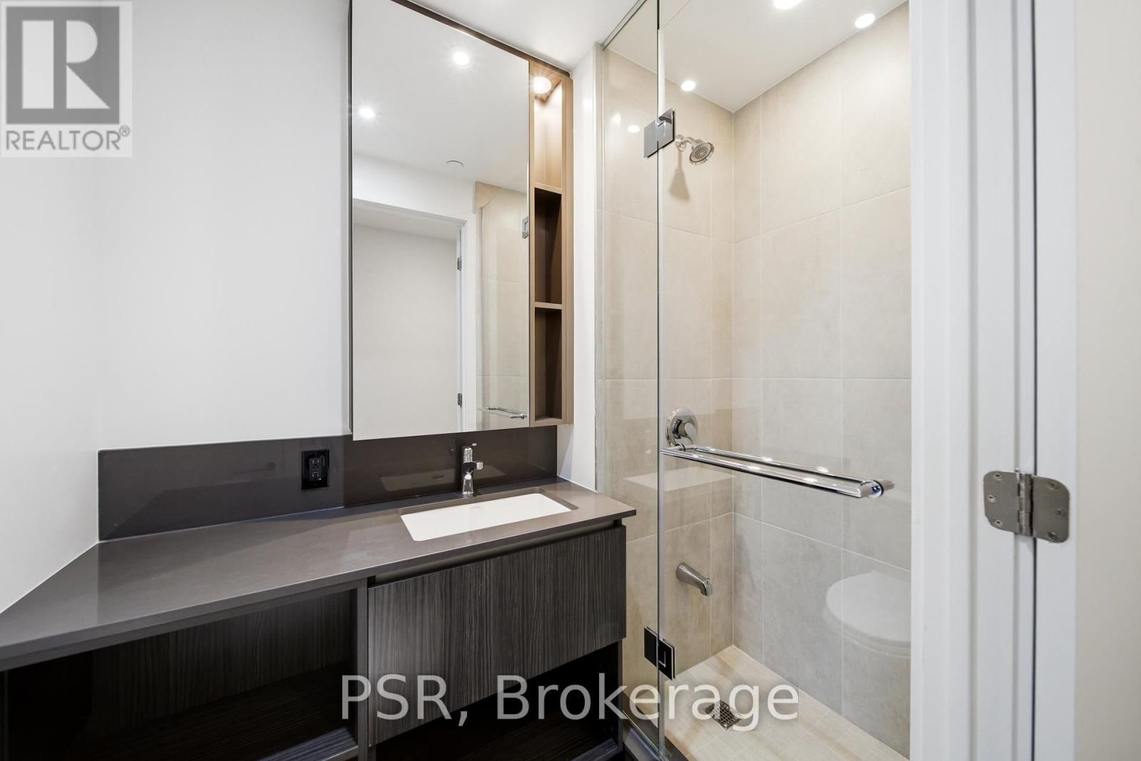 1706 - 70 ORDNANCE STREET Image 11