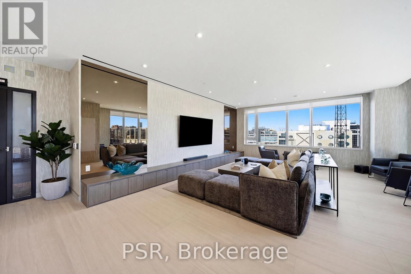 1706 - 70 ORDNANCE STREET Image 24