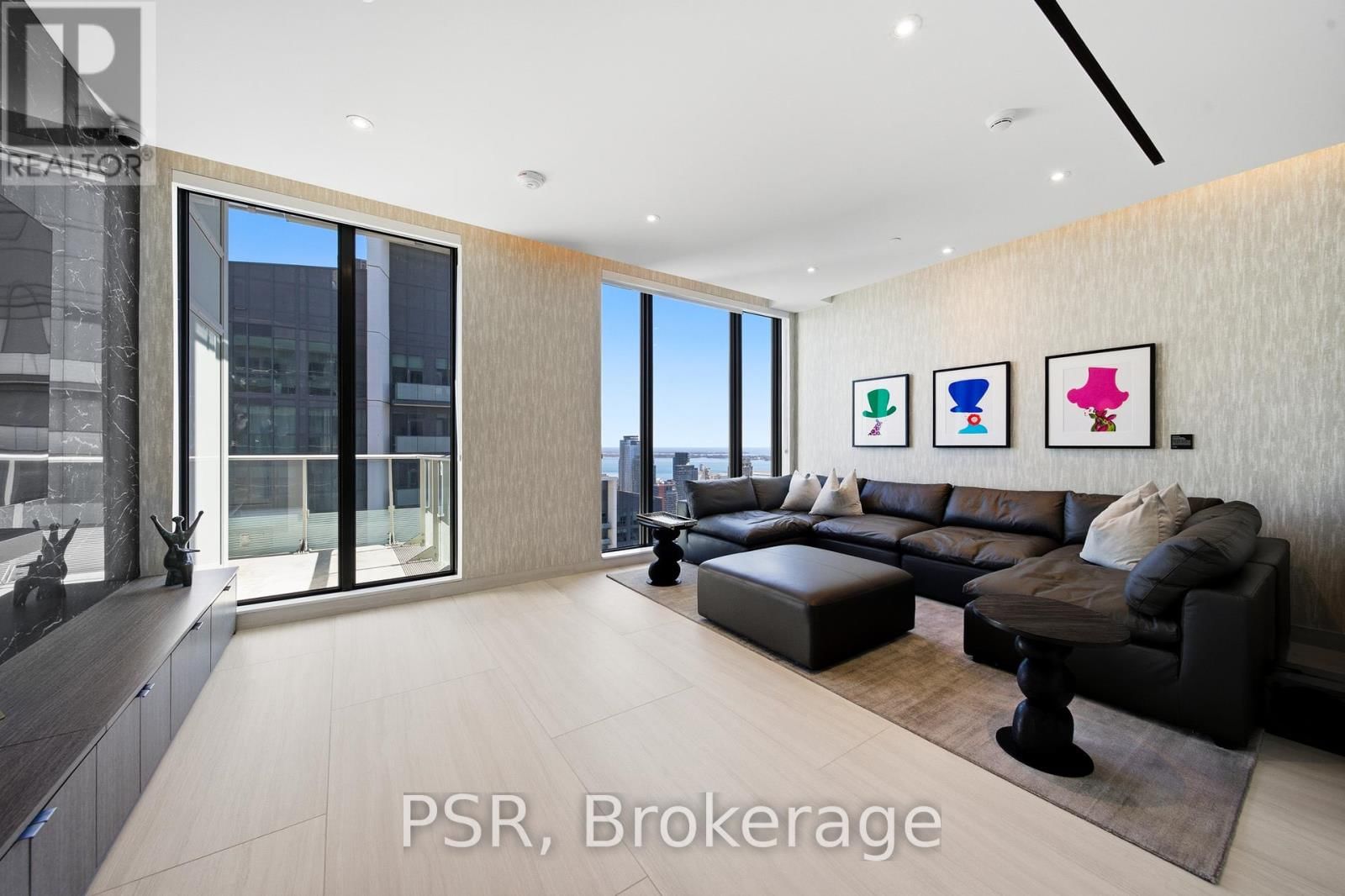 1706 - 70 ORDNANCE STREET Image 30