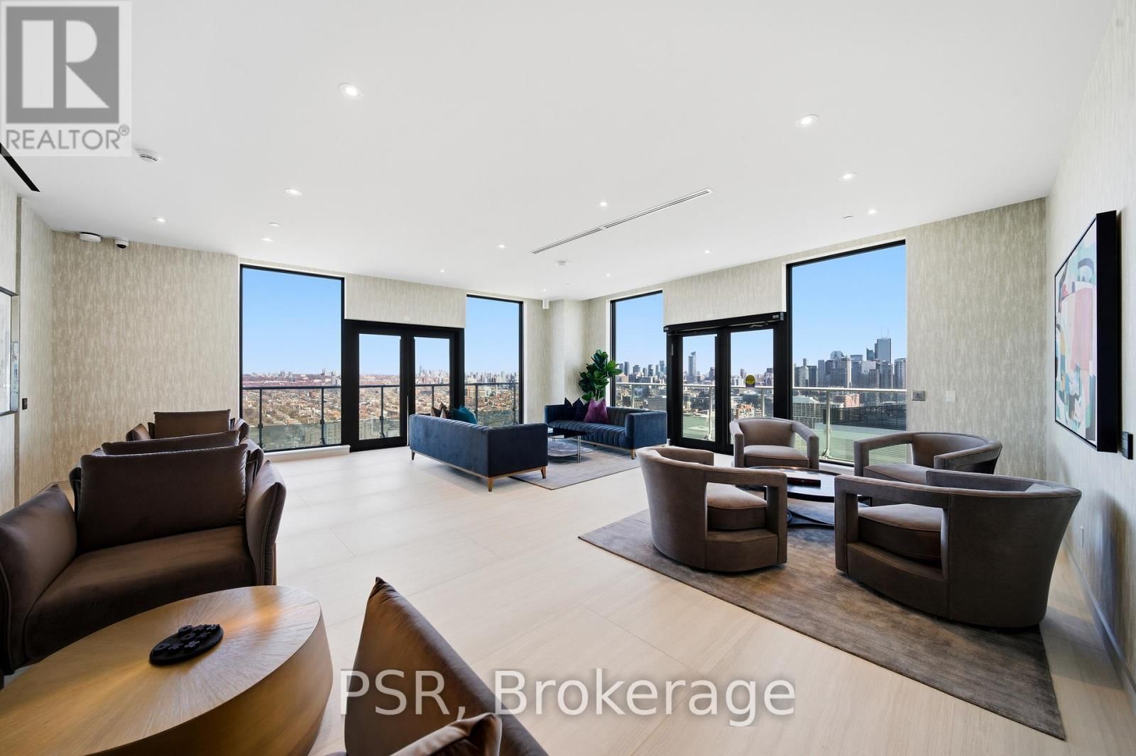 1706 - 70 ORDNANCE STREET Image 33