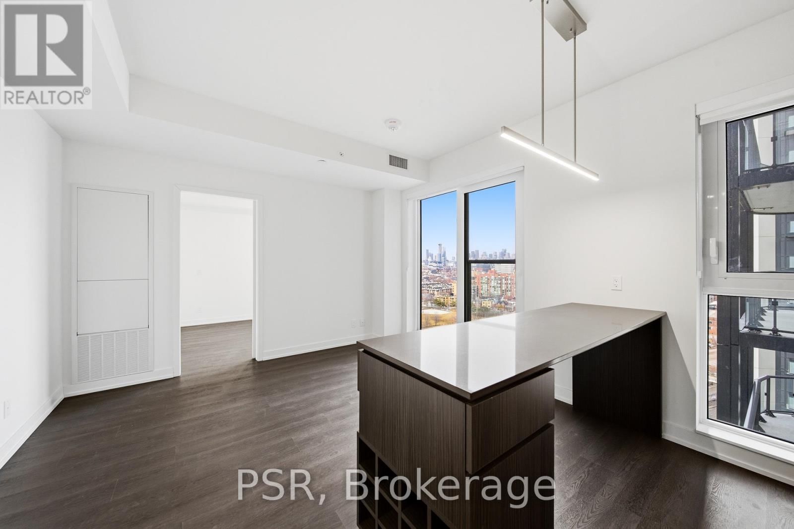 1706 - 70 ORDNANCE STREET Image 4