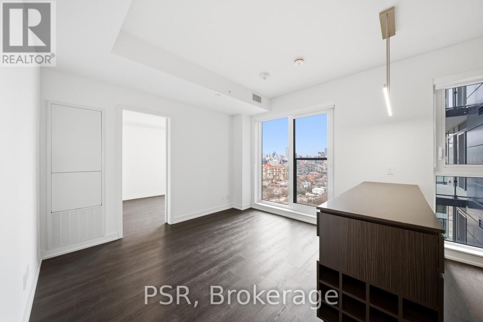 1706 - 70 ORDNANCE STREET Image 5