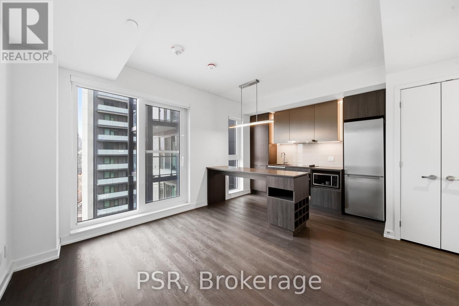 1706 - 70 ORDNANCE STREET Image 6