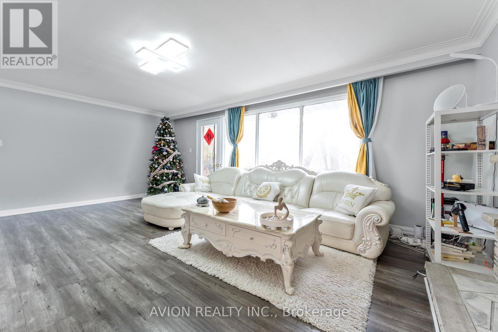 UPPER - 61 ALAMOSA DRIVE Image 8