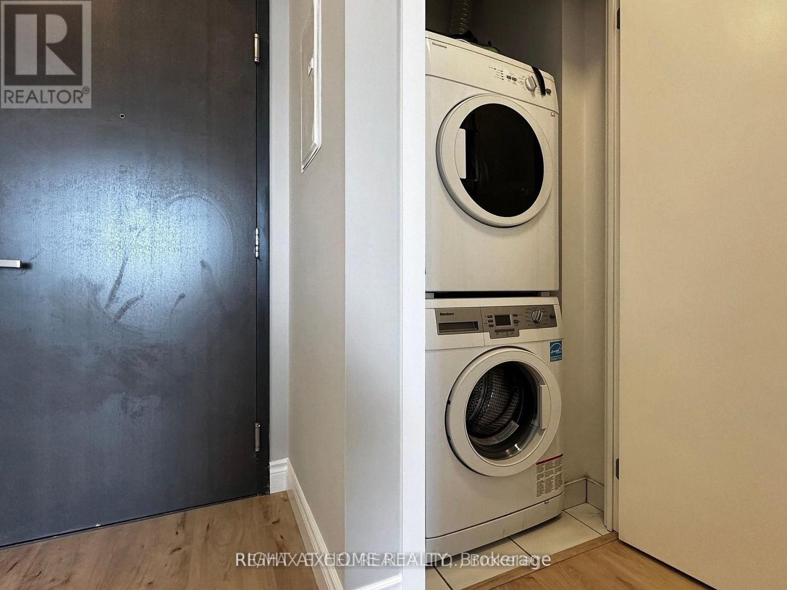 611 - 52 FOREST MANOR ROAD Image 13