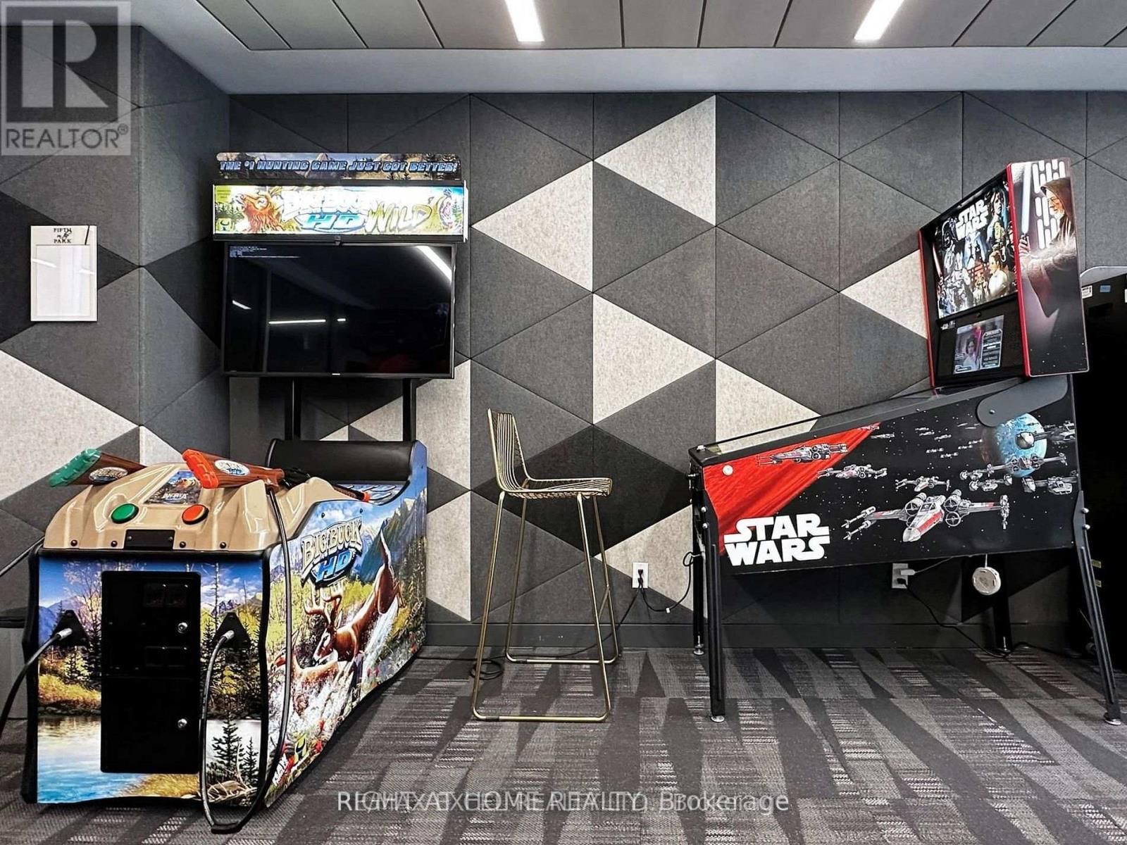 611 - 52 FOREST MANOR ROAD Image 22